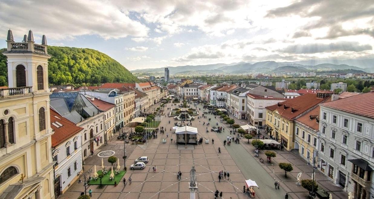 Old Town Apt. A/C And Parking Банська Бистриця Екстер'єр фото
